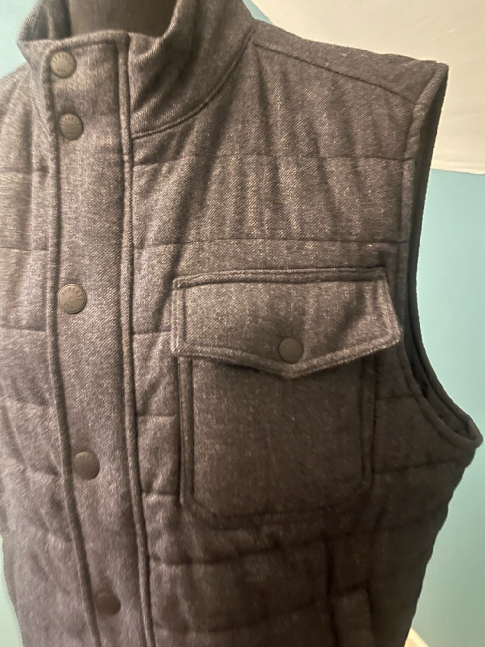 Faherty Teton Valley Dark Gray Men’s Quilted Vest Size Large View 4
